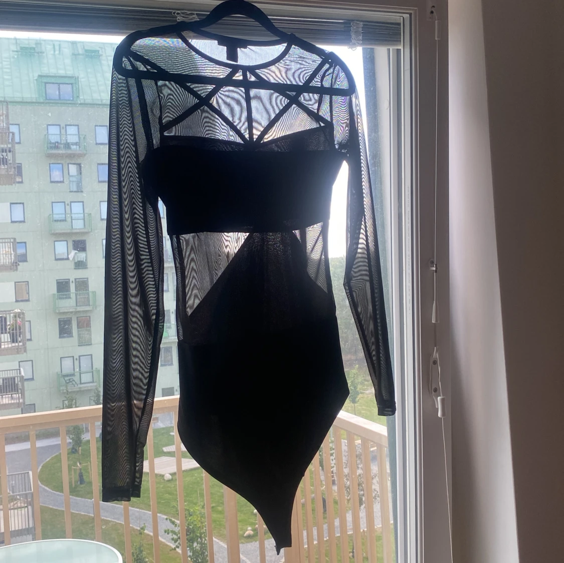 Svart långärmad body från Amisu - 90