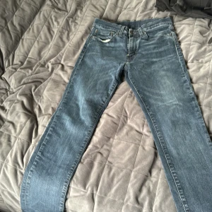 Levi jeans - Levi jeans, knappast använda 400 460-470 med frakt 