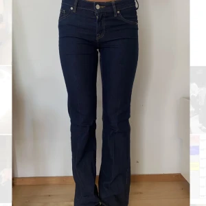 Jeans - Säljer mina as snygga lågmidjade jeans då de inte kommer till användning längre