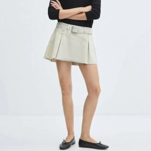 Jeanskjol - Jeanskjol från mango, bra skick och använd 1 gång🫶🏼