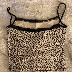 Leopard linne - Superfint leopard spets linne, använder ej. 