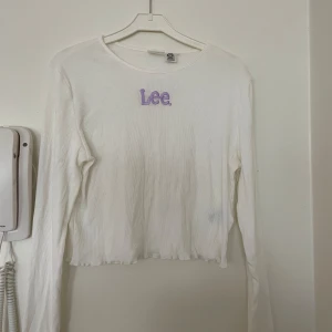 Lee tröja - Varan är aldrig använd så den är som ny