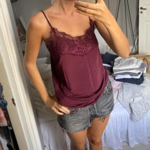 Linne från Soaked in Luxury - Jättefint linne, använt 1 gång