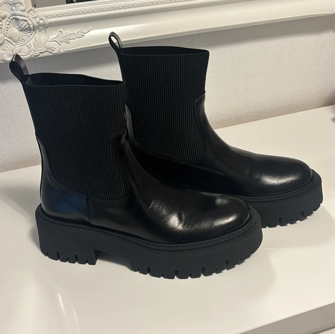 Angulus boots