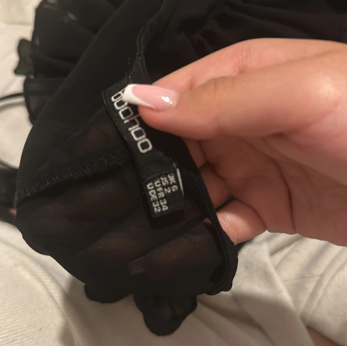 Svart blus från Boohoo - 91