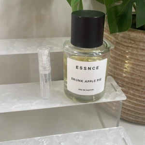 2ml‼️Essnce Drunk Apple Pie  - 2ml‼️ splitt utav  Drunk Apple Pie Eau de Parfum, 