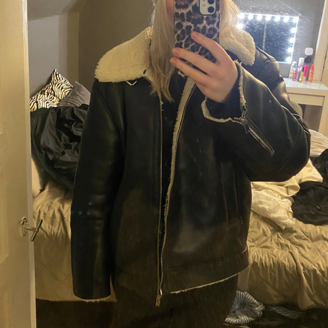 Svart skinnjacka med foder - 90