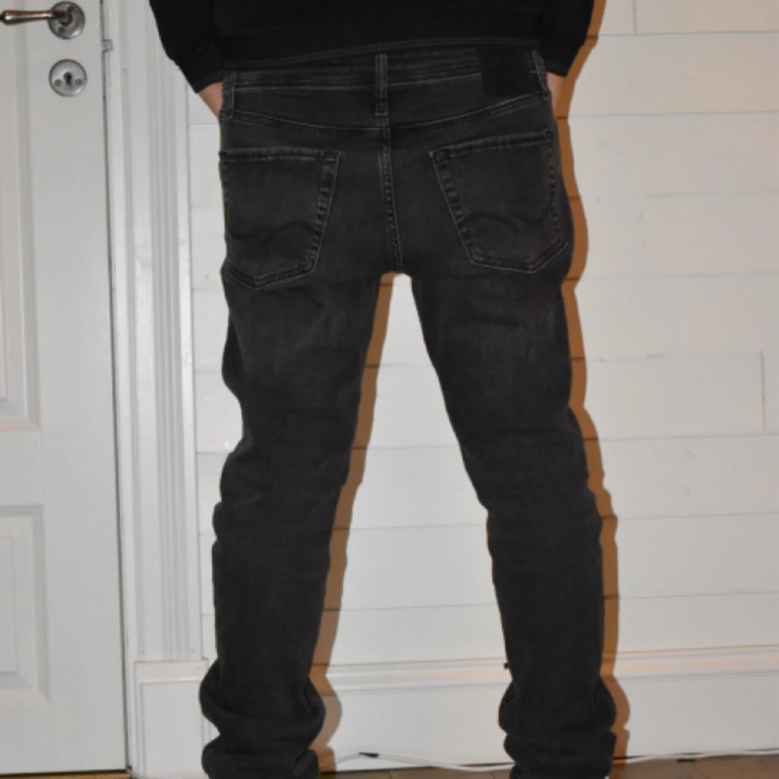 Svarta jeansbyxor - 1
