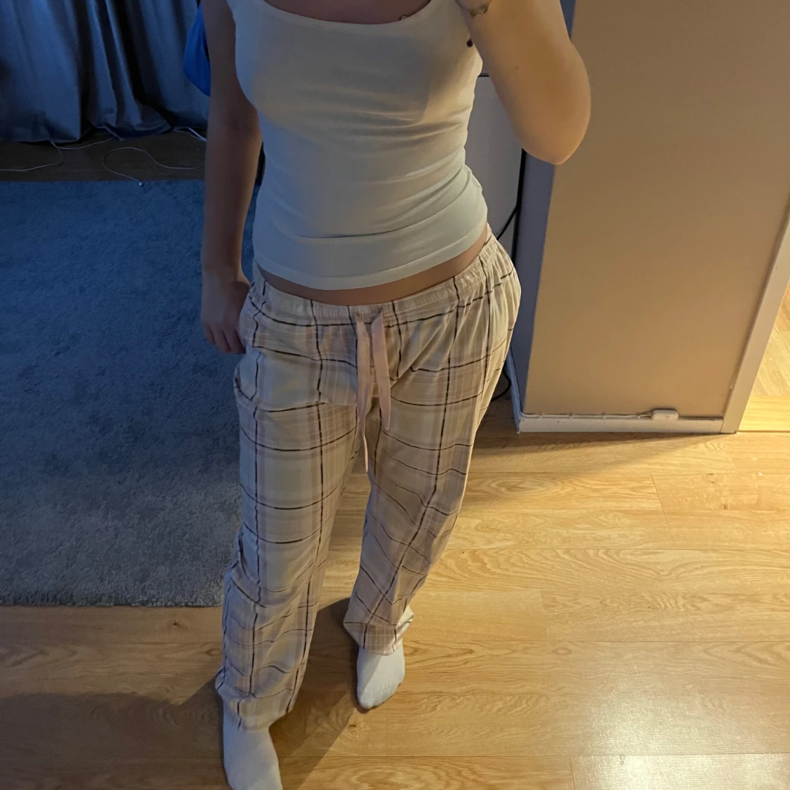 Rutig mjukisbyxa med snörning