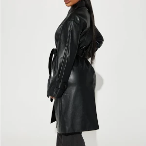 Skin kappa - Säljer den pågrund av att jag Beställde fel storlek 