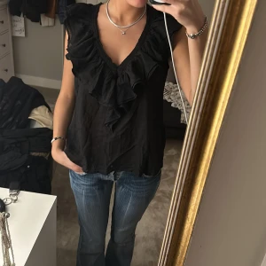 Topp - Svart topp från neo noir!