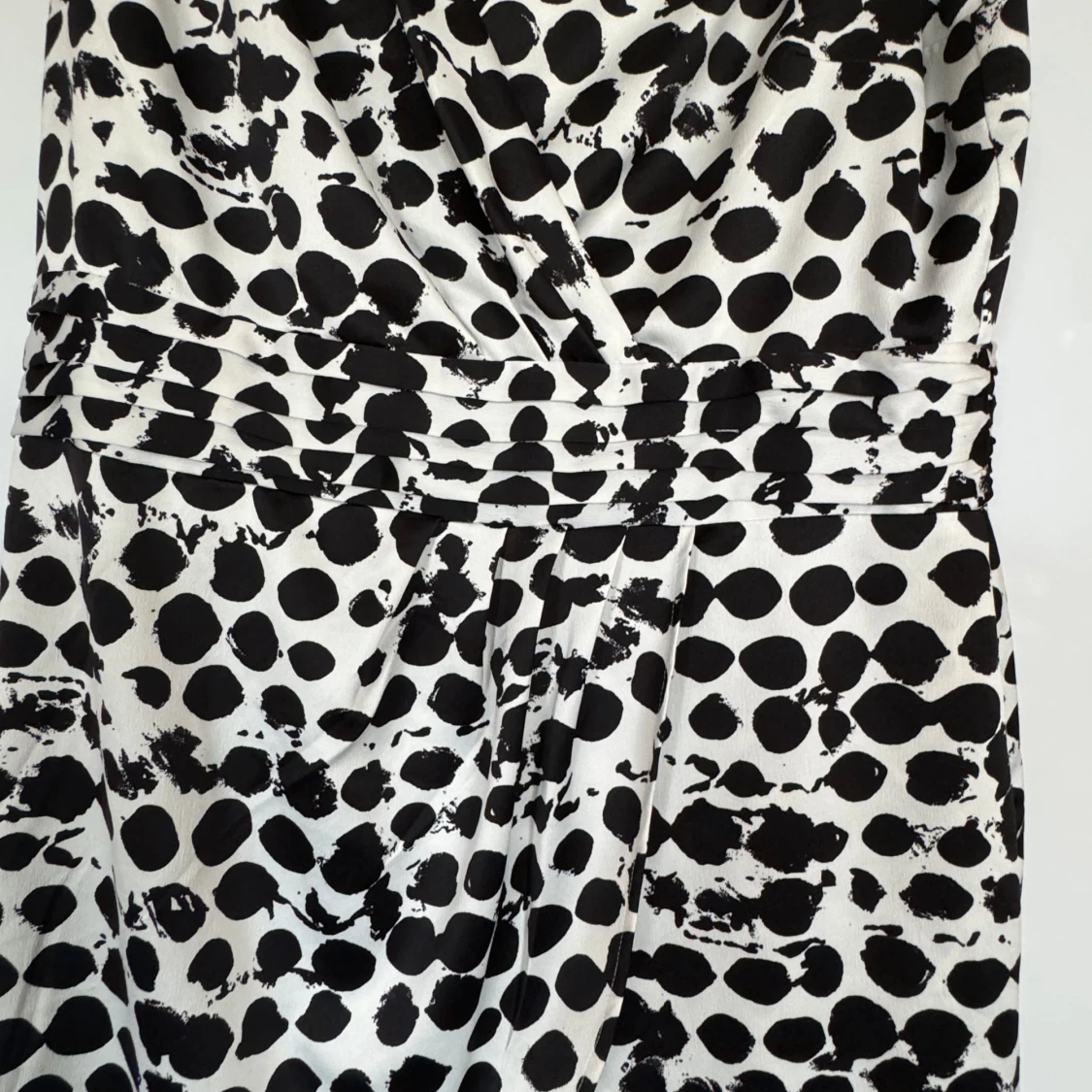 Leopardprickig fodralklänning