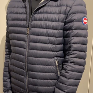 Colmar jacka - Colmar jacka i väldigt bra skick storlek 46 som motsvarar s pris kan diskuteras  Dm för fler bilder ny pris 3500