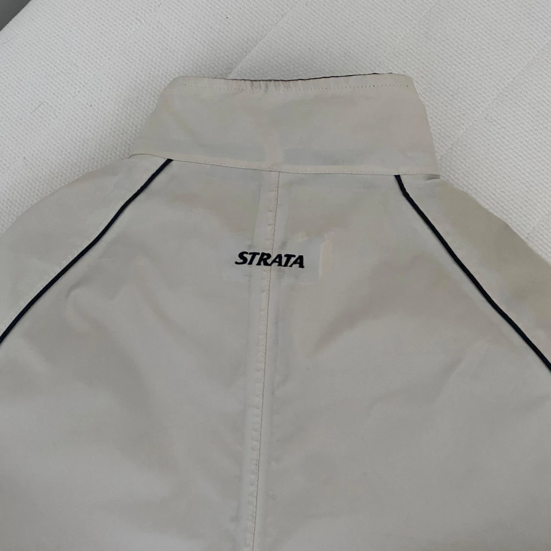 Beige windbreaker - 92