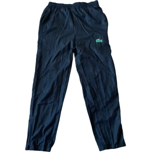 Lacoste byxor (priset kan diskuteras)  - Sköna lacoste byxor köpte från outlet i canada 