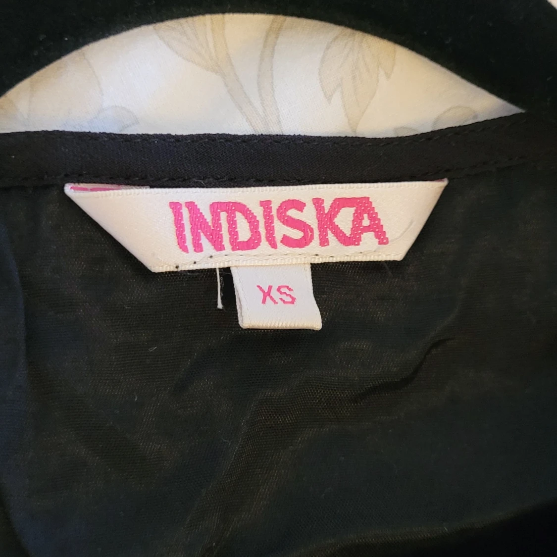 Svart klänning INDISKA - 91