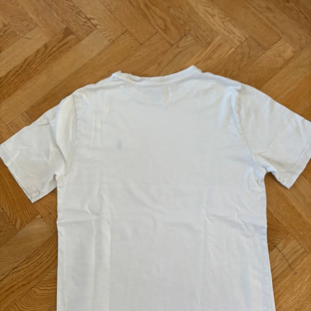 Vit polo Ralph lauren t-shirt  Storlek 160/14-16. T-shirts.