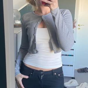 Zara kofta - Jättefin kofta från zara💗Köpt på Vinted, men aldrig använd av mig💗Jättebra skick