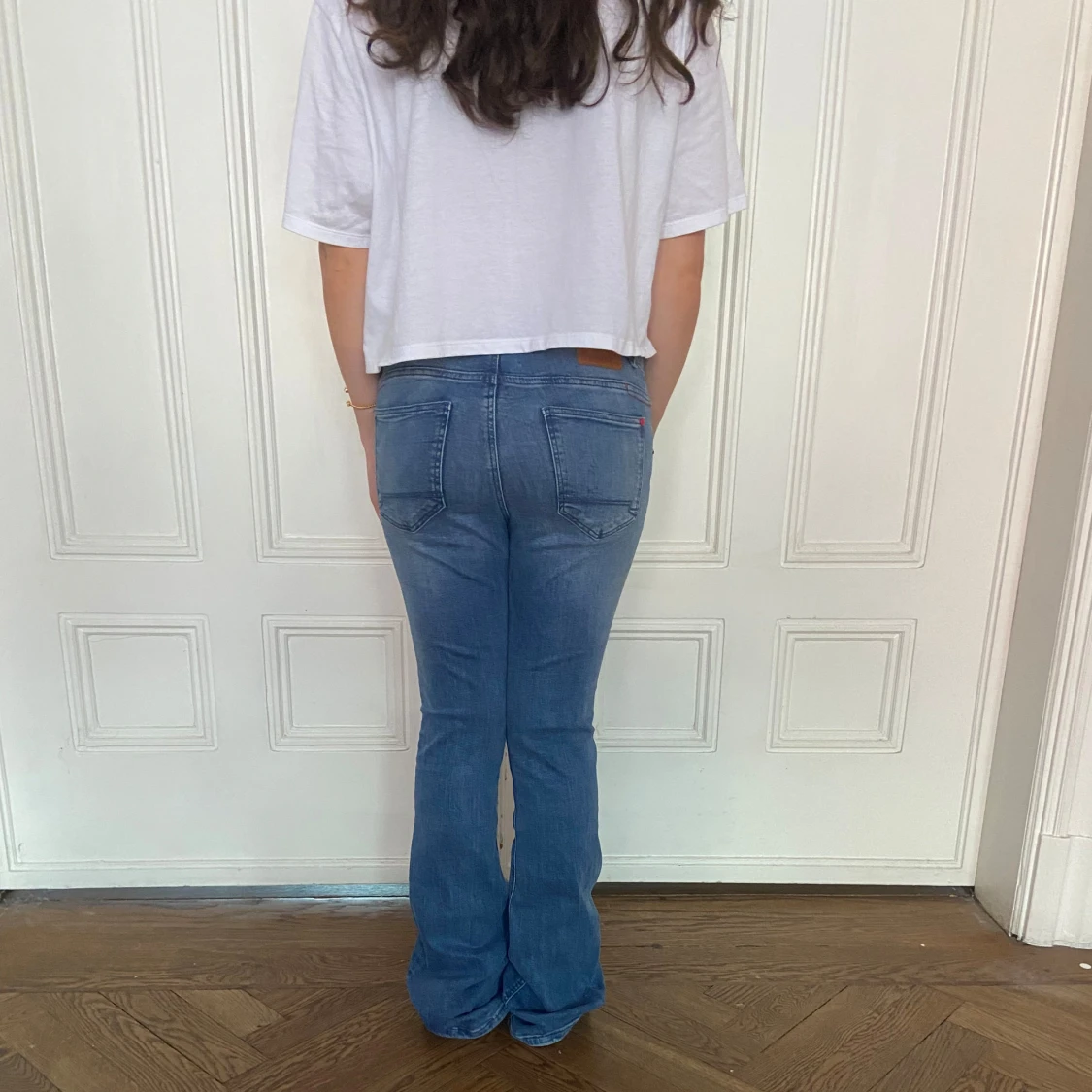 Blå flare jeans - 90