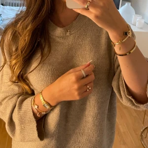 Stickad tröja - Jätte gosig tröja i nyskick 