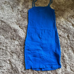 Superfin klänning - Liten i storleken skulle säga den är mer m-l 