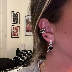Maria Nilsdotter claw earcuff  - Sååå cool!! Använd fåtal gånger så helt som ny 