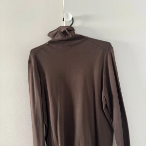 Zara turtle neck for men - Brand new Zara turtle neck for men never worn because the size was too small 