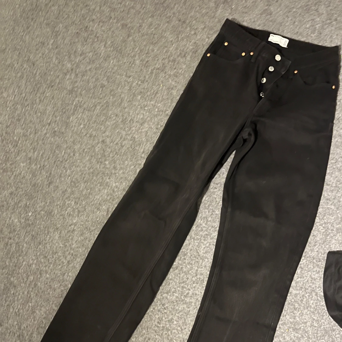 Svarta jeansbyxor - 90