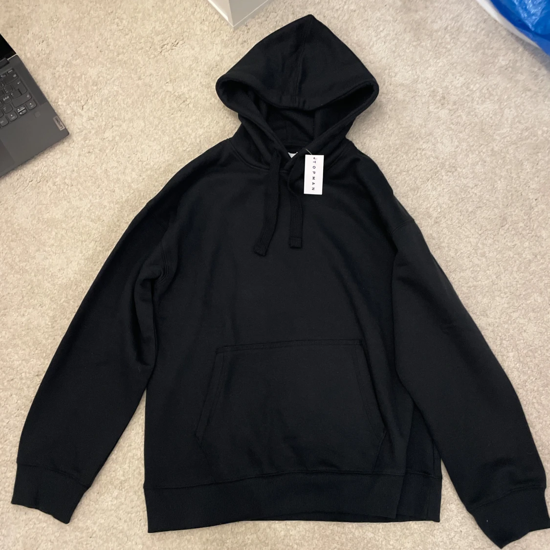 Svart hoodie från Topman