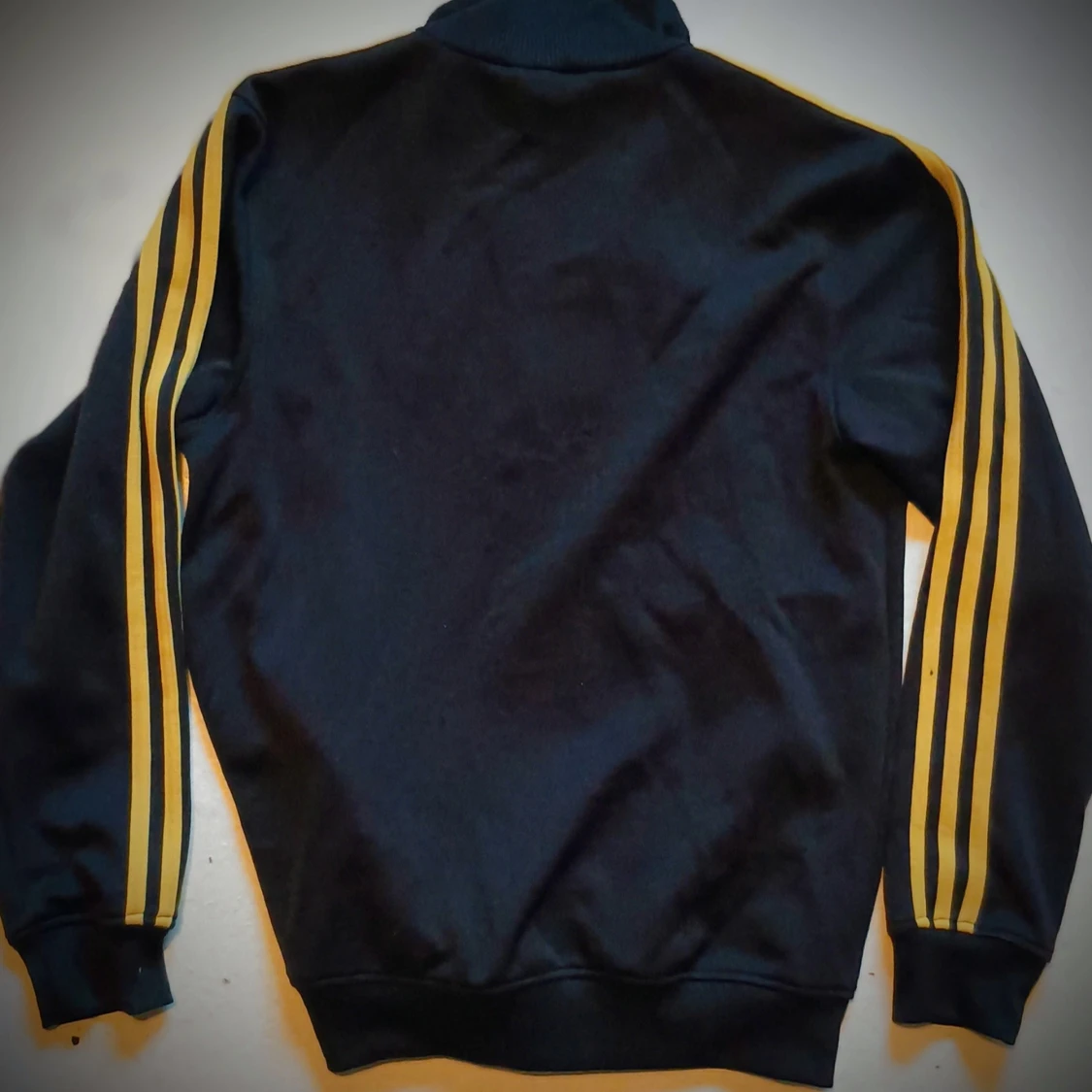 Svart träningsjacka från Adidas - 90