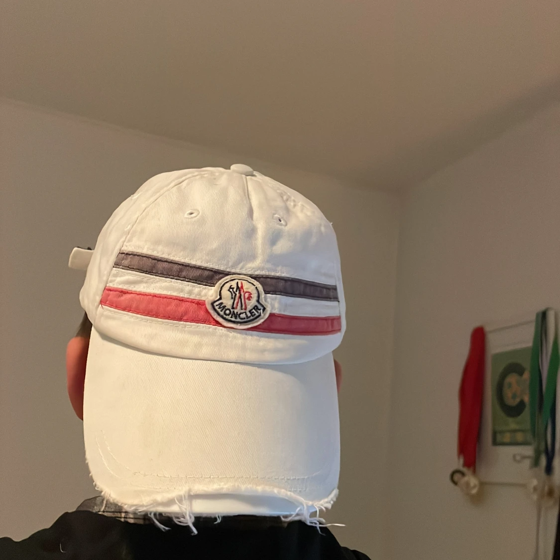 Vit keps från Moncler,barn keps,för smalt huvud. - 93