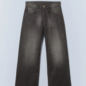 Cheap Monday -jeans - Säljer baggy Cheap Monday-jeans som tyvärr är för stora