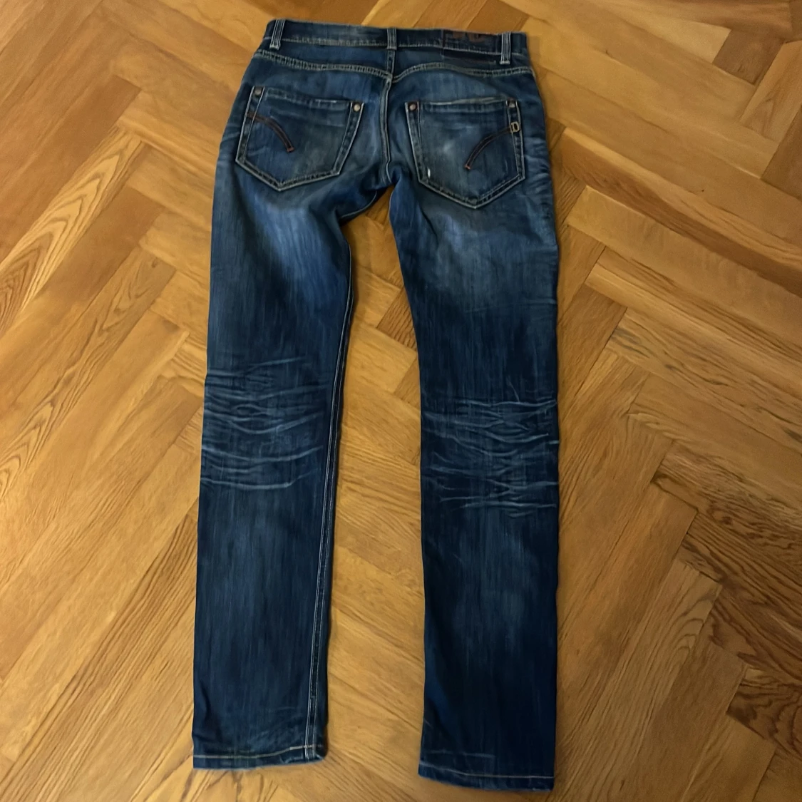 Blå jeansbyxor - 91