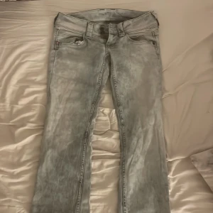 Jeans - Superfina jeans i bra skick skulle säga att de är i S och passar någon runt 160, lånade bilder💕
