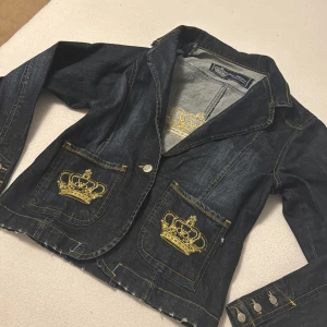 Victoria Beckham jeans jacka S-M - Perfekt till en vit sommar klänning!