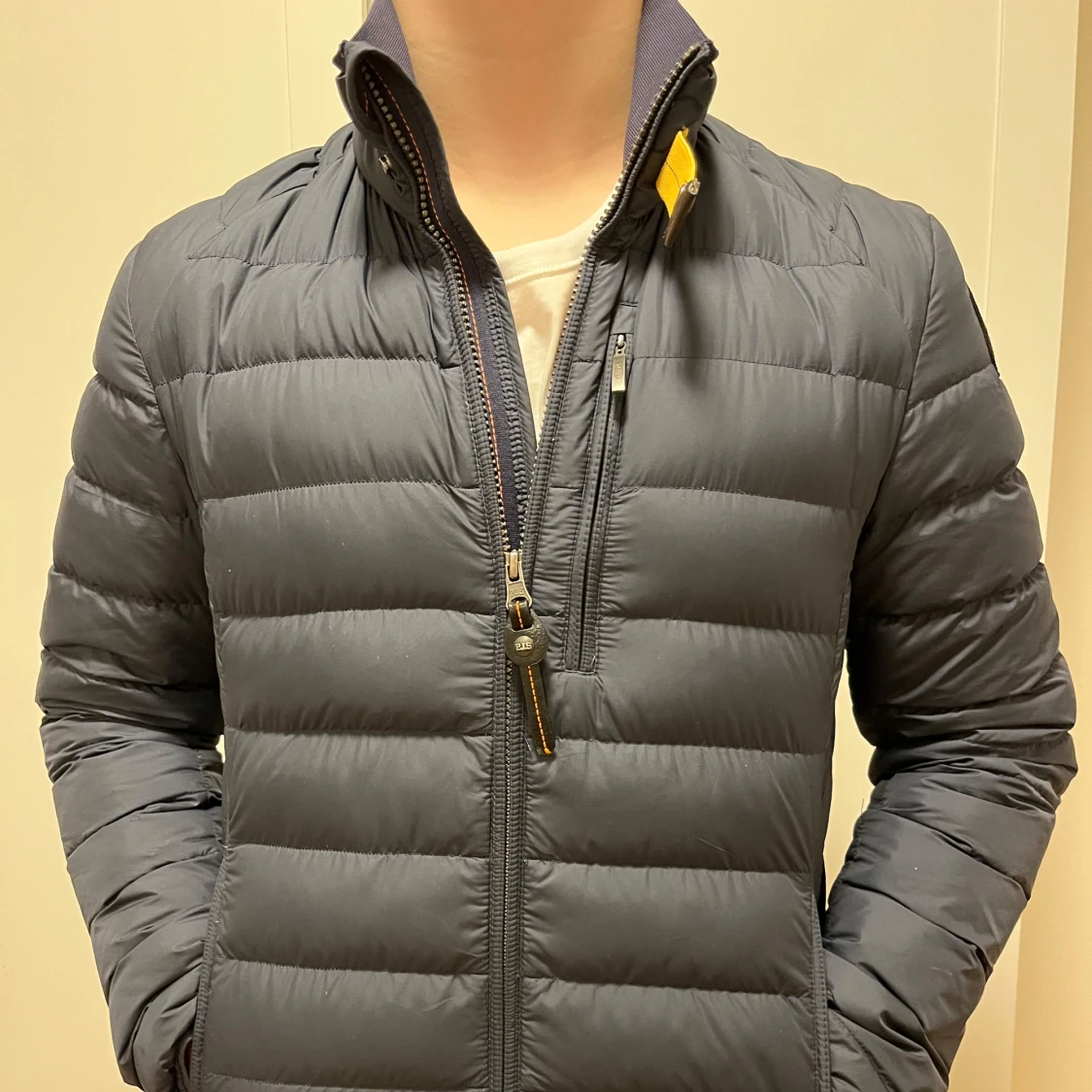 Mörkblå dunjacka från Parajumpers - 1