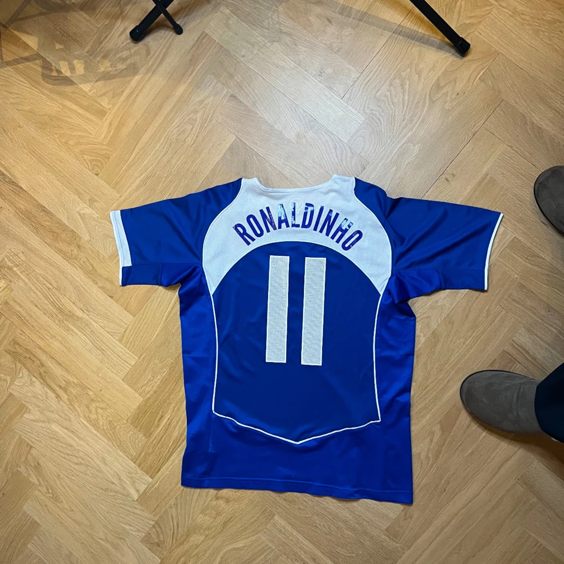 Blå Brasilien fotbollströja med nummer 11 och Ronaldinho  - 1