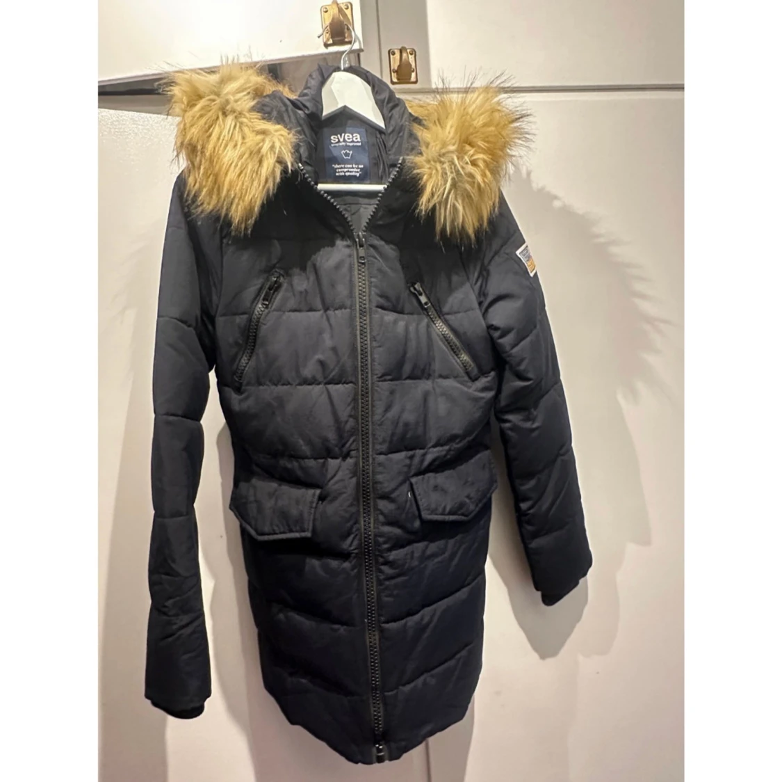 Mörkblå dunjacka från Svea - 2