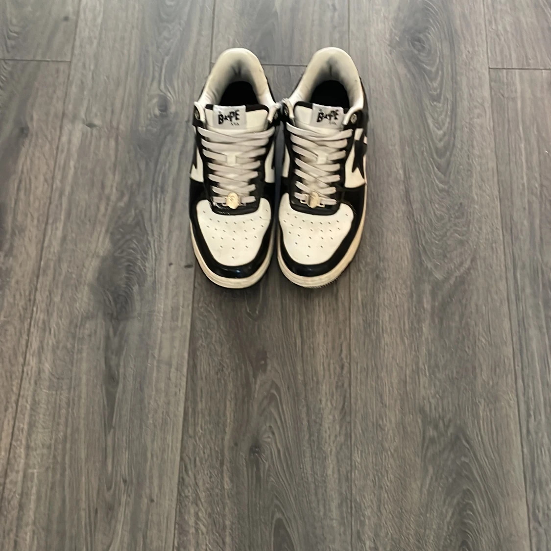 Svarta och vita sneakers  - 1