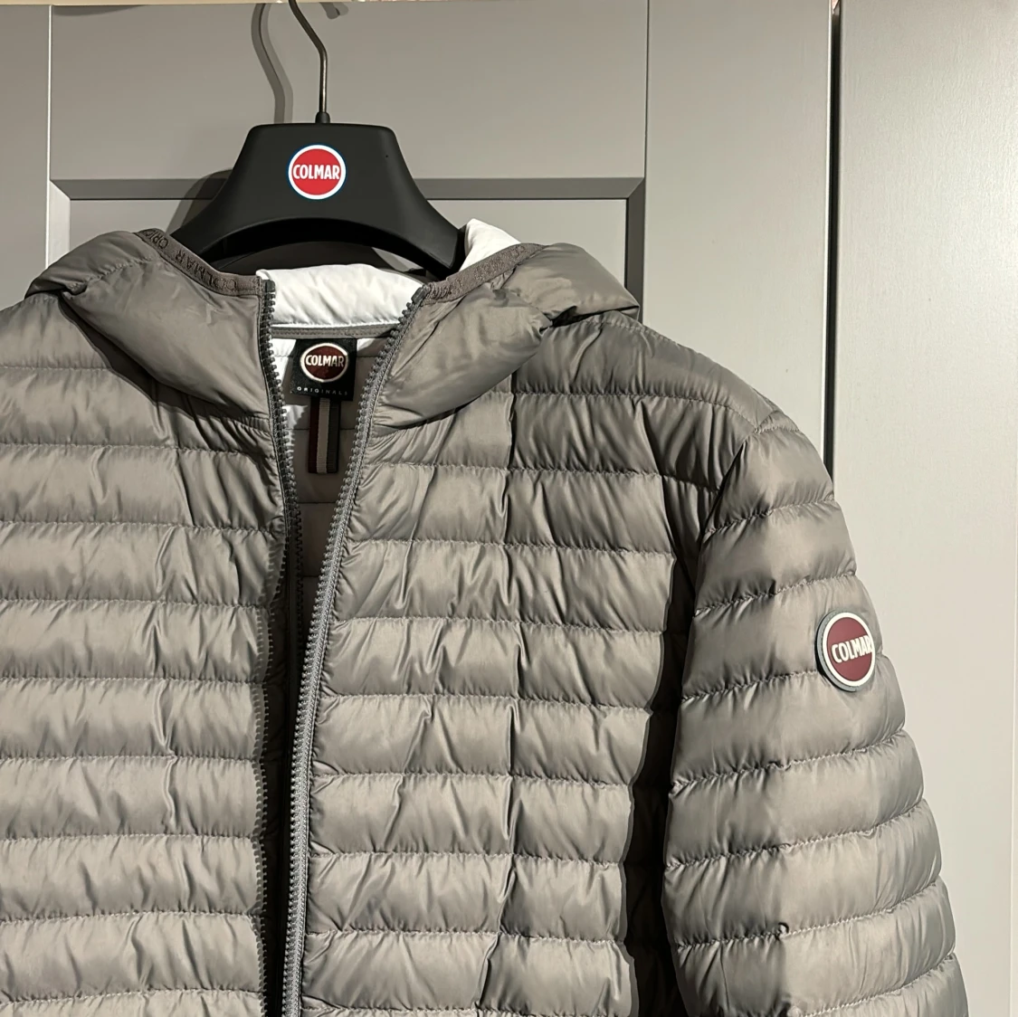 Grå pufferjacka från Colmar - 2