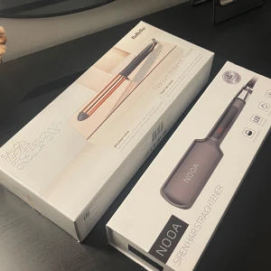Värmeverktyg SOM NYA! - Säljer:  - NOOA Siren plattång. Endast provad en gång, har bredare plattor för större lockar/enklare plattning. Nypris ca. 698kr(Power.se) Säljer för 490 - Babyliss C455E Titanium Brilliance locktång. Helt ny i låda. Nypris ca. 649 (Power.se) Säljer för 450  Köp båda för 690kr😃 Hör av er vid frågor!