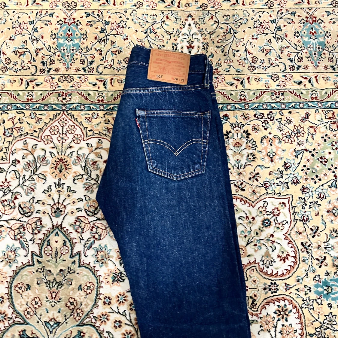 Levis 501 jeans i mörkblå denim - 1