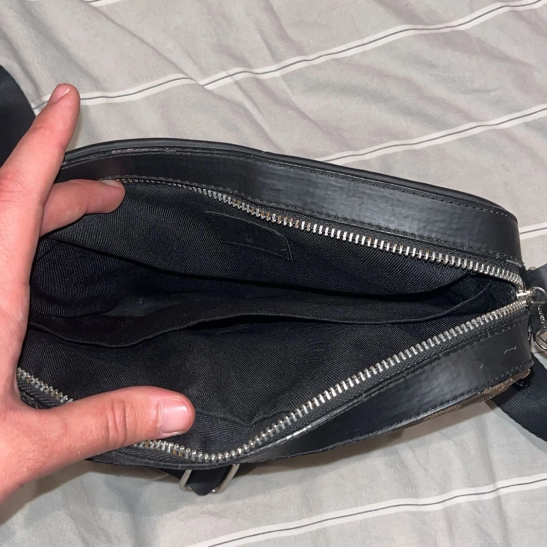 Brun och svart axelväska från Fendi - 2