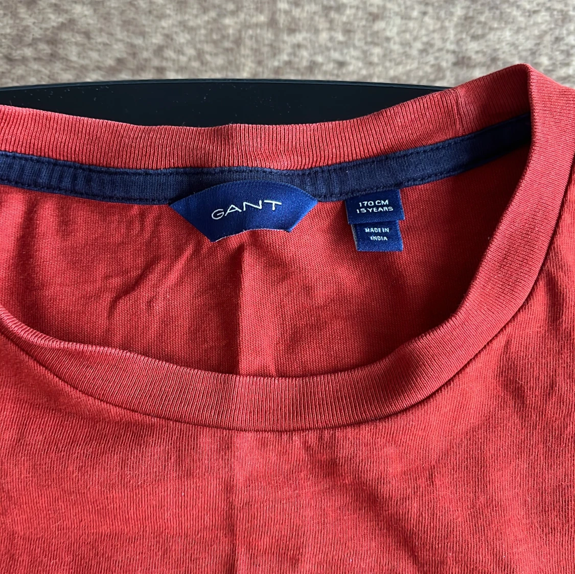 Röd t-shirt från GANT - 1