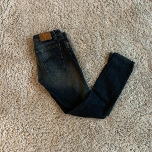 Nudie Jeans - Nudie jeans  i stl. 32/32. Hör av dig vid minsta fundering eller fråga;)