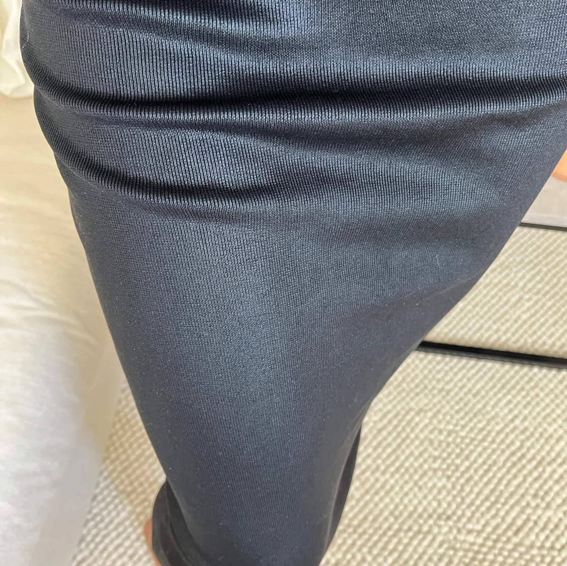 Svart klänning med glitter  - 90