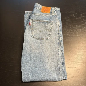 Levi’s 501 ’90s jeans  - Levis jeans i bra skick. Inga skador.