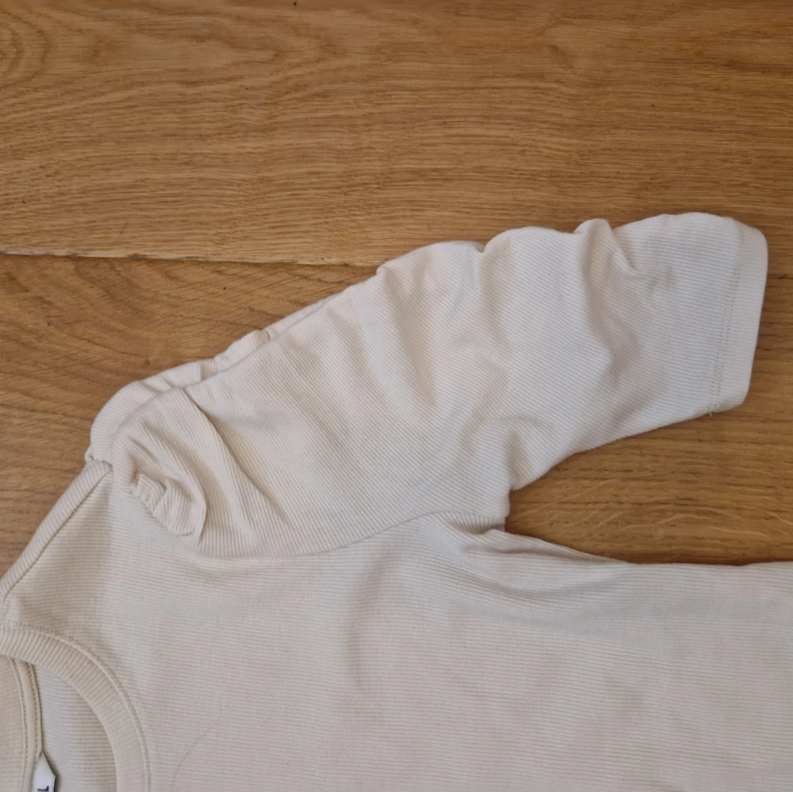 Ljusgul/beige tröja  - 91