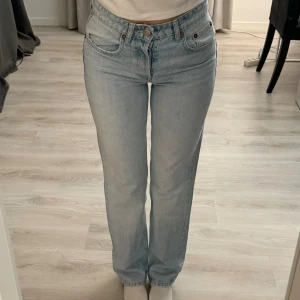 straight jeans - snygga jeans från zara i fint skick
