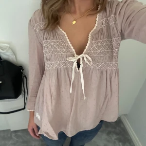 Lila/smutsrosa odd Molly blus💗 - Lila/smutsrosa blus från odd Molly 💗💗storlek s💗